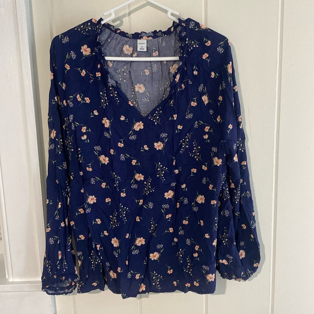 Old navy Blue floral blouse. Size medium.